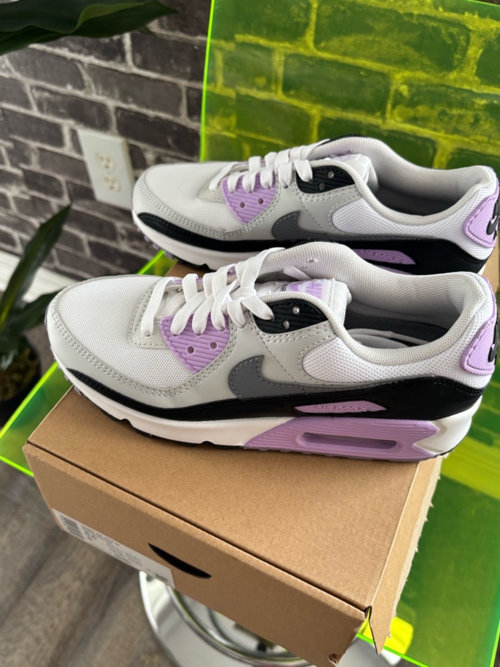 Nike Air Max Women’s Sneakers White Gray Black Purple
